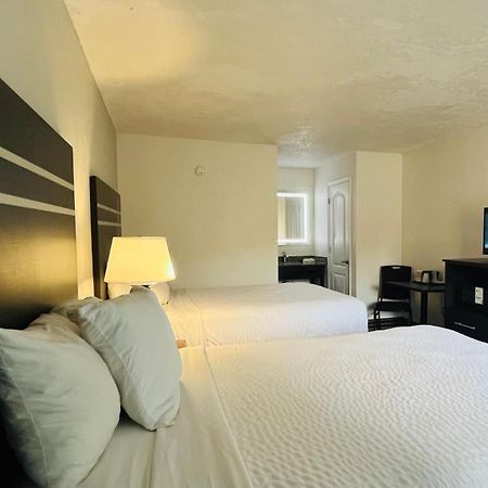 Clarion Inn & Suites Kissimmee-Lake Buena Vista South المظهر الخارجي الصورة