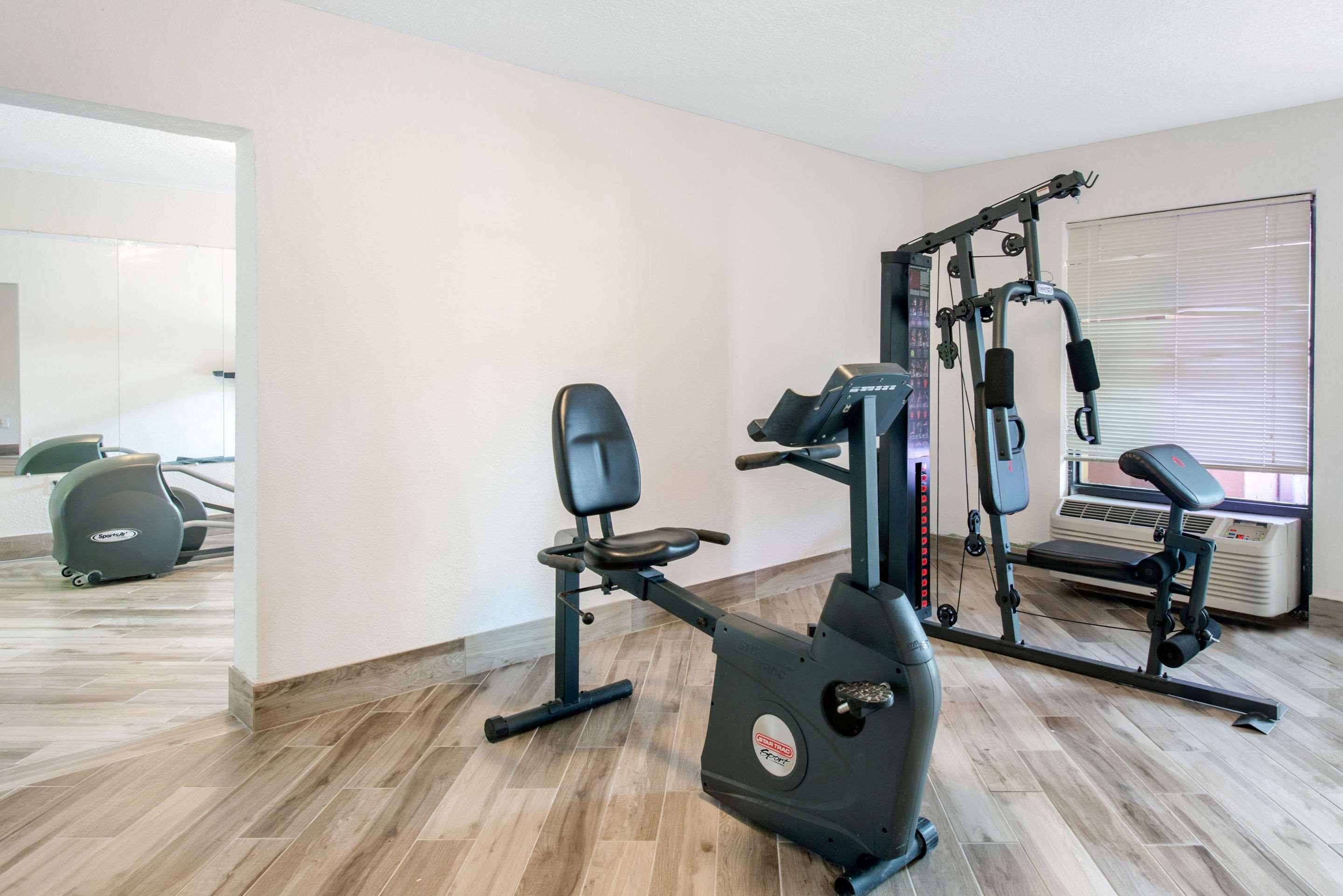 Clarion Inn & Suites Kissimmee-Lake Buena Vista South المظهر الخارجي الصورة