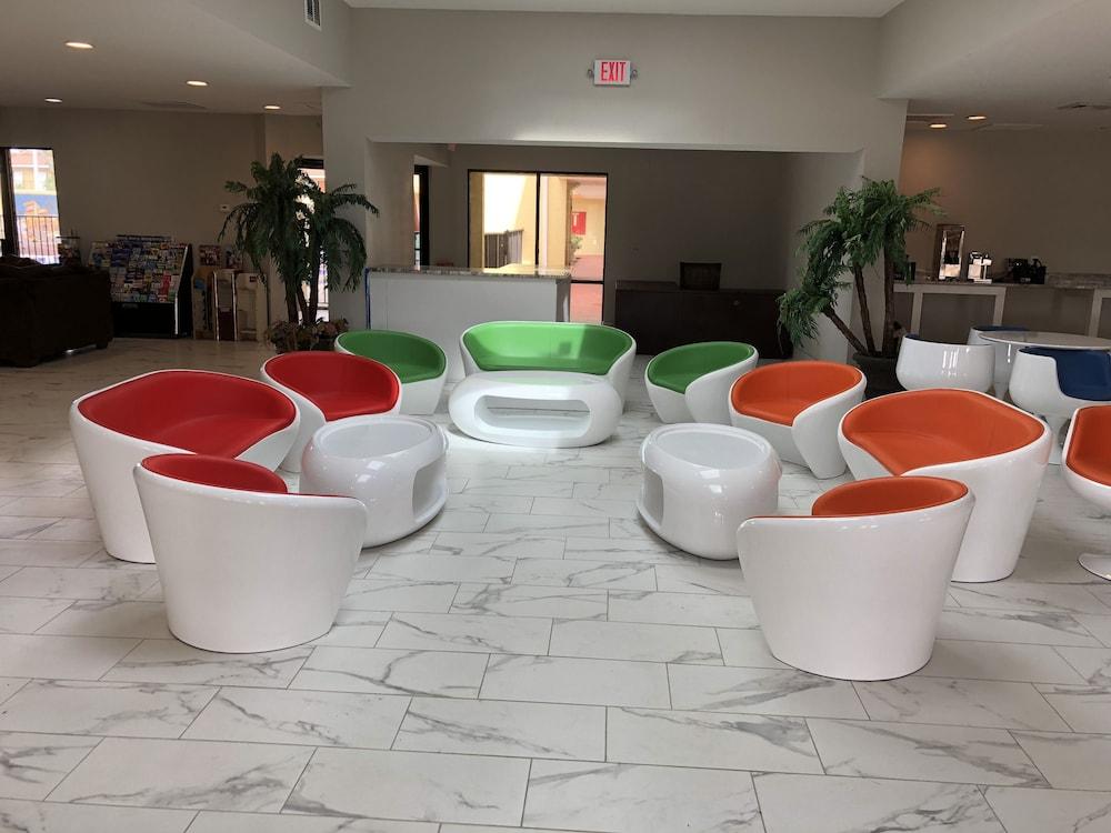 Clarion Inn & Suites Kissimmee-Lake Buena Vista South المظهر الخارجي الصورة