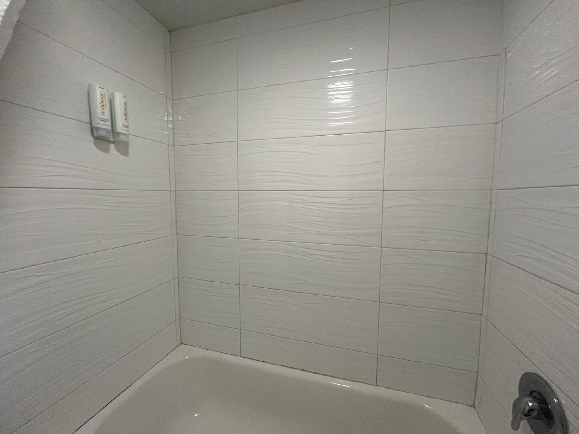 Clarion Inn & Suites Kissimmee-Lake Buena Vista South المظهر الخارجي الصورة