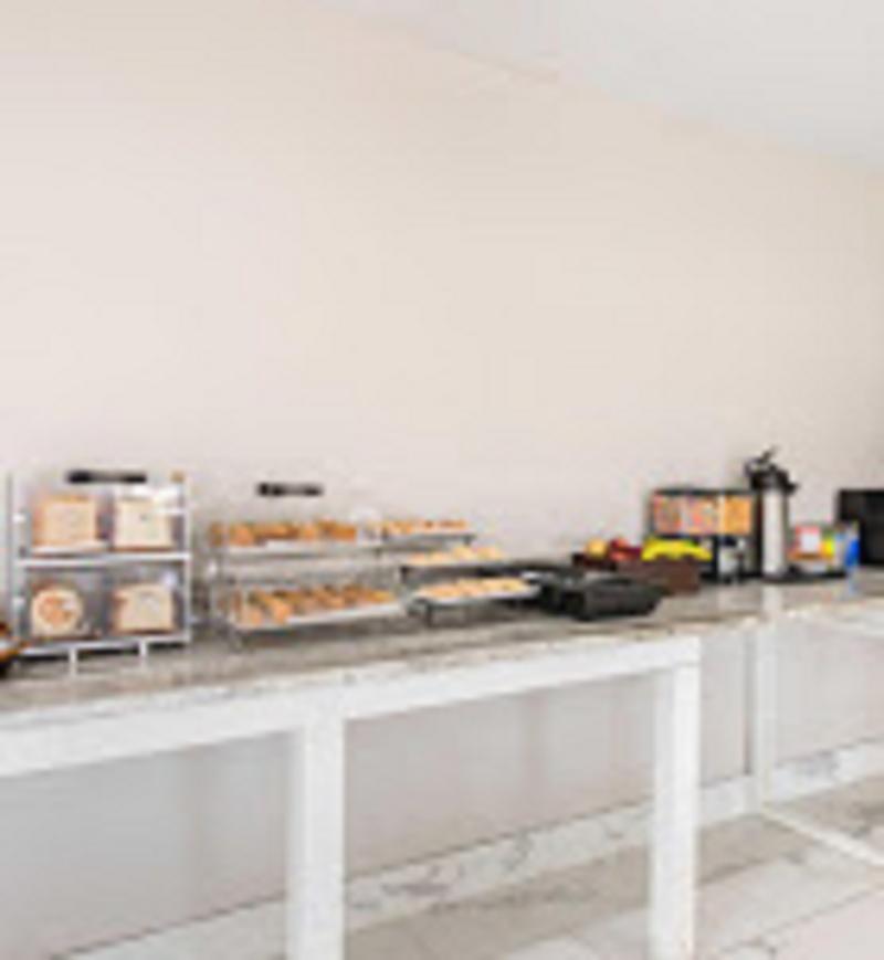 Clarion Inn & Suites Kissimmee-Lake Buena Vista South المظهر الخارجي الصورة