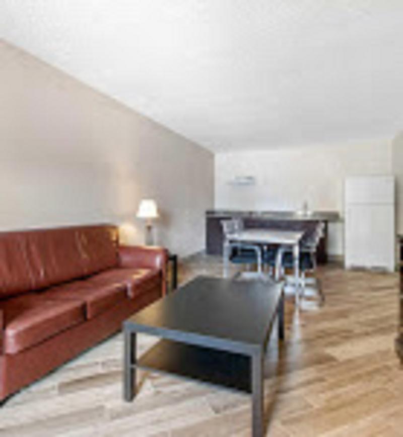 Clarion Inn & Suites Kissimmee-Lake Buena Vista South المظهر الخارجي الصورة