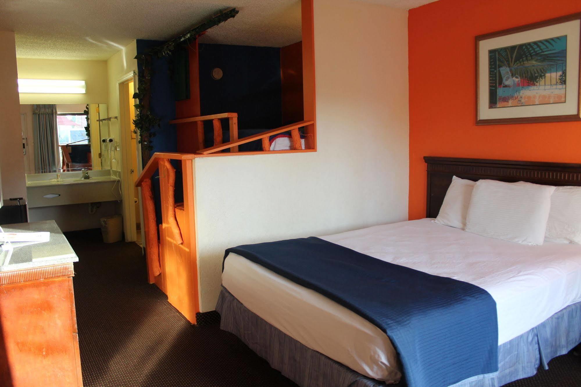 Clarion Inn & Suites Kissimmee-Lake Buena Vista South المظهر الخارجي الصورة
